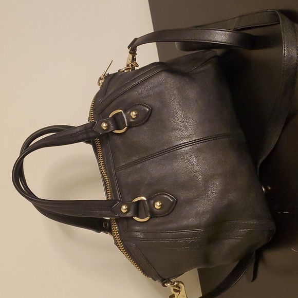 DKNY 2 WAY BAG - Picture 5 of 7